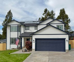 5135 Hickory Lane, Klamath Falls, OR 97601