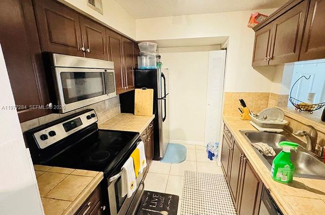 1727 Village Blvd 108, West Palm Beach, FL 33409