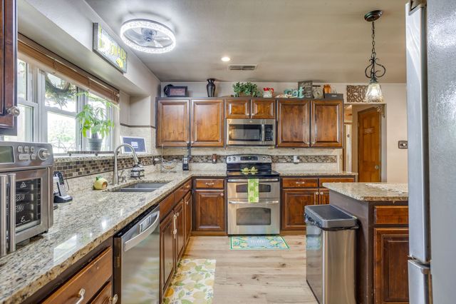 3914 Redbird Lane, Joshua, TX 76058