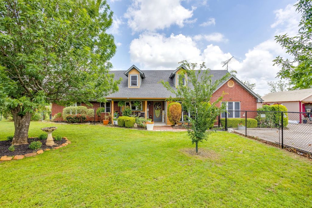 3914 Redbird Lane, Joshua, TX 76058 — photo 2