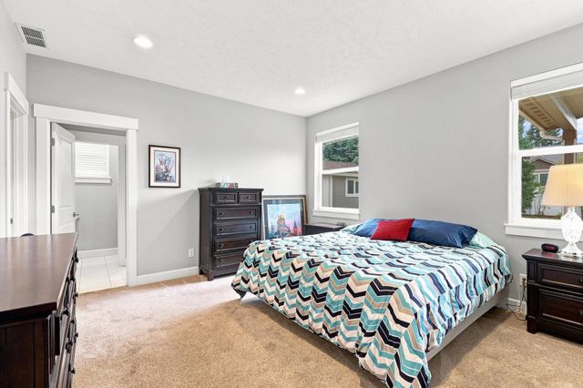 12602 E E 13th Ave, Spokane Valley, WA 99216