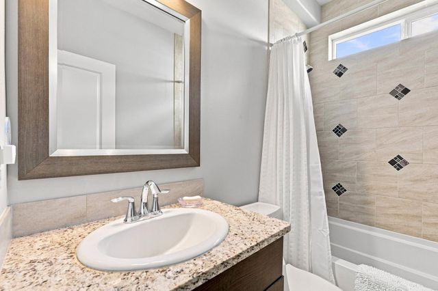 12602 E E 13th Ave, Spokane Valley, WA 99216
