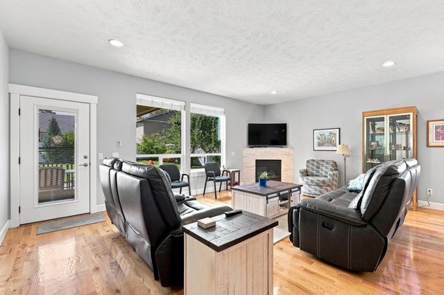12602 E E 13th Ave, Spokane Valley, WA 99216