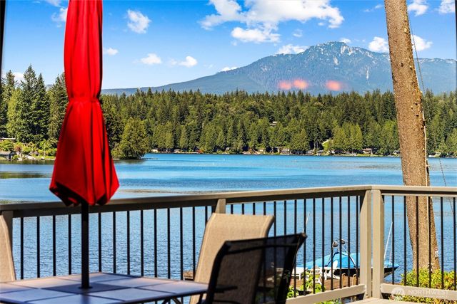 1012 S Lake Roesiger Road, Snohomish, WA 98290