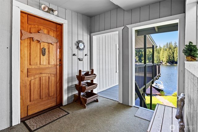1012 S Lake Roesiger Road, Snohomish, WA 98290