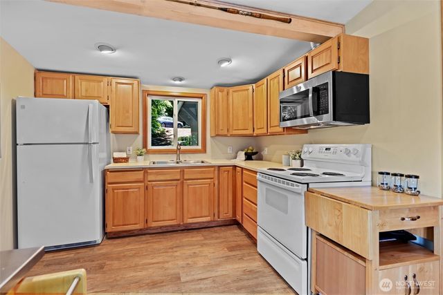 1012 S Lake Roesiger Road, Snohomish, WA 98290