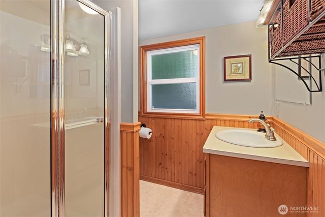 1012 S Lake Roesiger Road, Snohomish, WA 98290