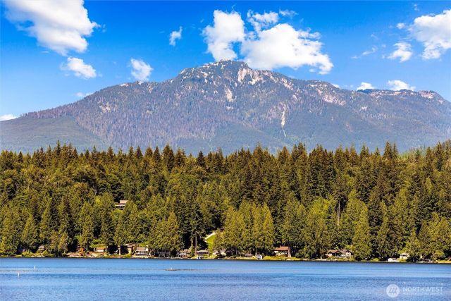 1012 S Lake Roesiger Road, Snohomish, WA 98290