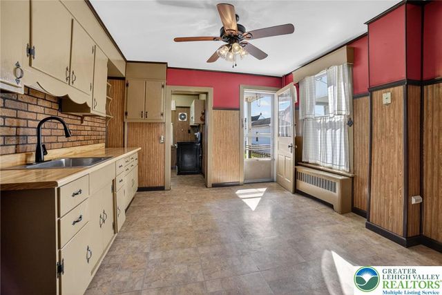 348 7th Avenue, Bethlehem City, PA 18018