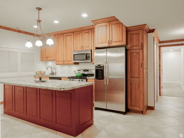 3758 W RIVER MEADOWS DR, Riverton, UT 84065