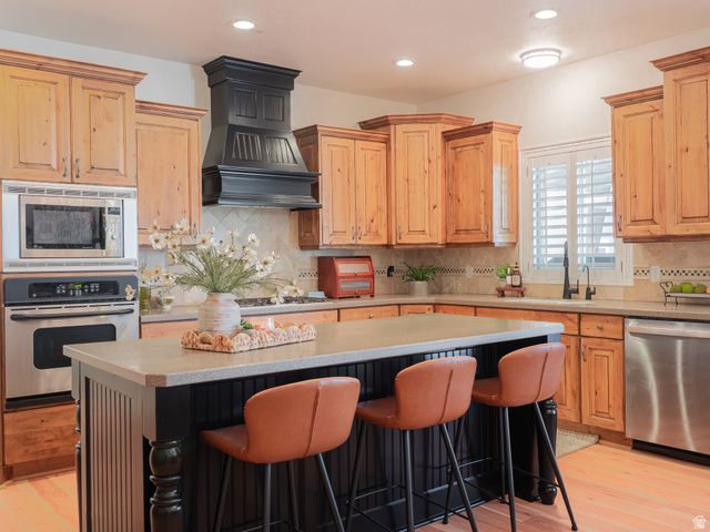 3758 W RIVER MEADOWS DR, Riverton, UT 84065