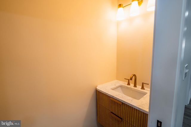 1230 W 37TH ST, Baltimore, MD 21211