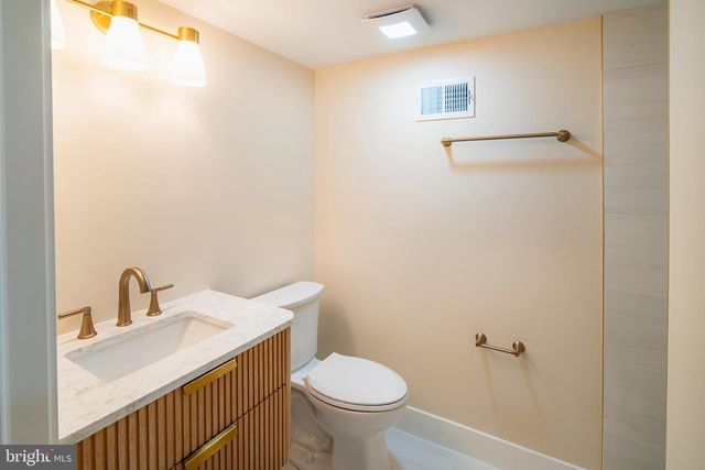 1230 W 37TH ST, Baltimore, MD 21211