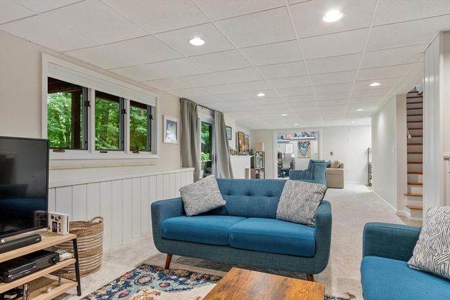 2 Autumn Hill, Leominster, MA 01453