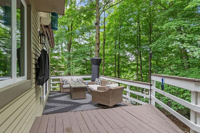 2 Autumn Hill, Leominster, MA 01453