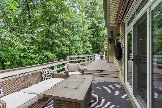 2 Autumn Hill, Leominster, MA 01453