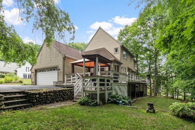 2 Autumn Hill, Leominster, MA 01453