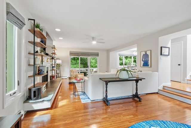 2 Autumn Hill, Leominster, MA 01453