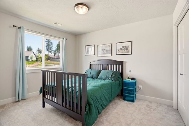 507 W Basalt Ridge Dr, Spokane, WA 99224