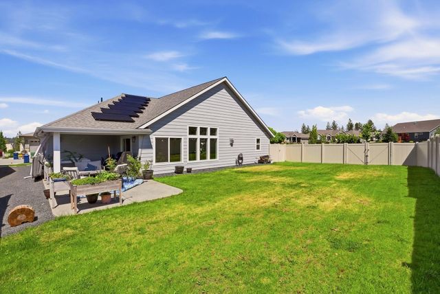 507 W Basalt Ridge Dr, Spokane, WA 99224