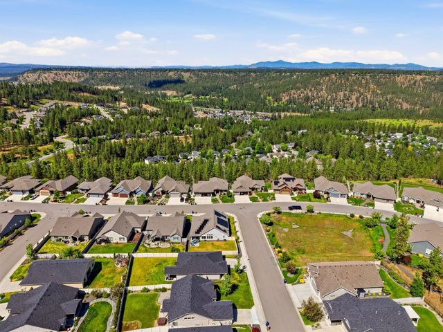 507 W Basalt Ridge Dr, Spokane, WA 99224