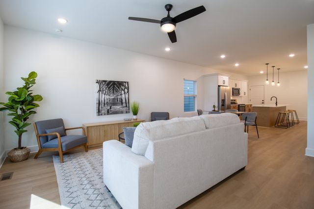 4028 University Ave B, Old Hickory, TN 37138