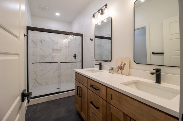 4028 University Ave B, Old Hickory, TN 37138