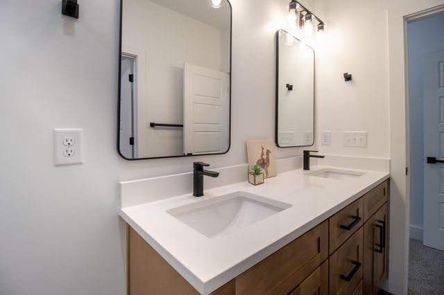 4028 University Ave B, Old Hickory, TN 37138