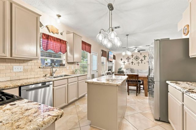 1131 Alexandria Court, Richmond, TX 77406