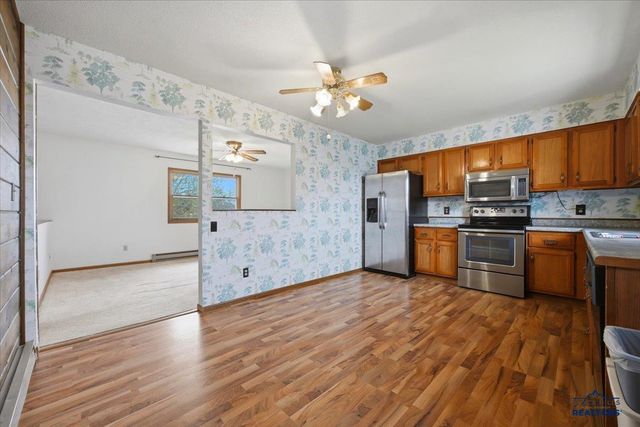 2610 COTTONTAIL RD, Sturgis, SD 57785