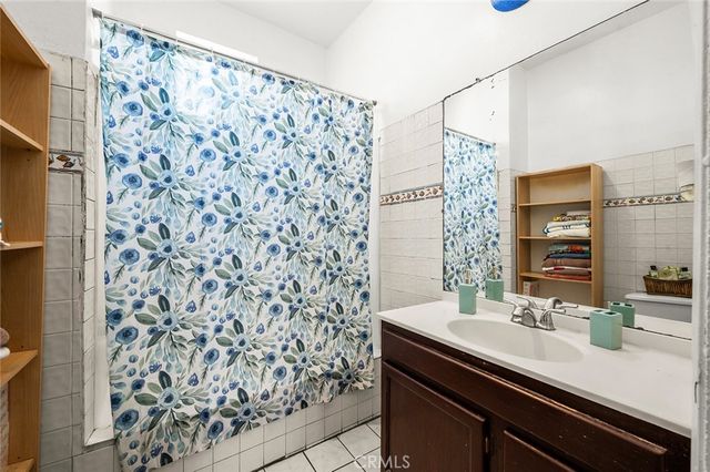 221 E 25th, Los Angeles, CA 90011