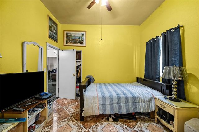 221 E 25th, Los Angeles, CA 90011