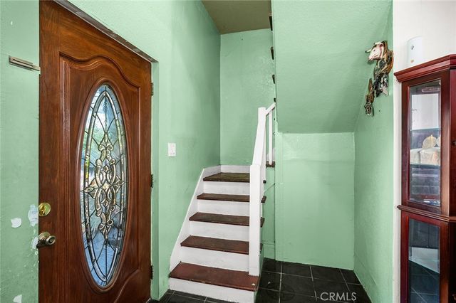 221 E 25th, Los Angeles, CA 90011
