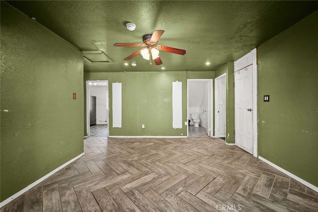 221 E 25th, Los Angeles, CA 90011