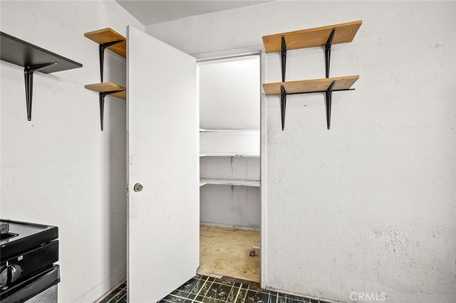 221 E 25th, Los Angeles, CA 90011