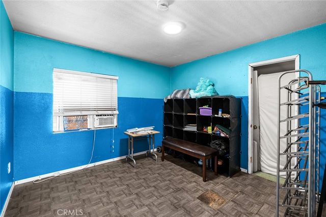 221 E 25th, Los Angeles, CA 90011