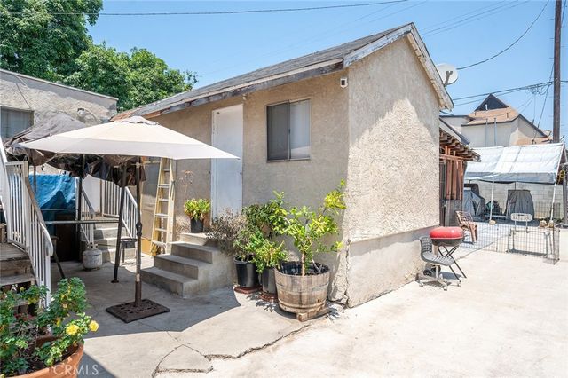 221 E 25th, Los Angeles, CA 90011