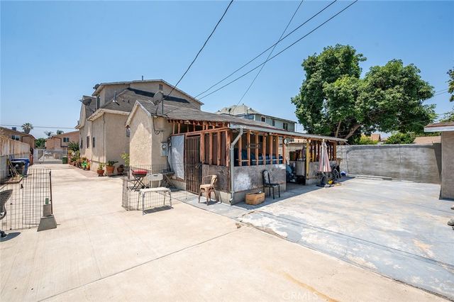 221 E 25th, Los Angeles, CA 90011