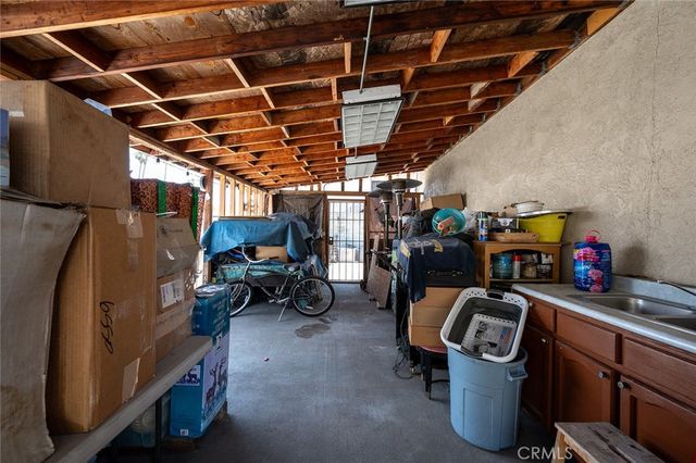 221 E 25th, Los Angeles, CA 90011