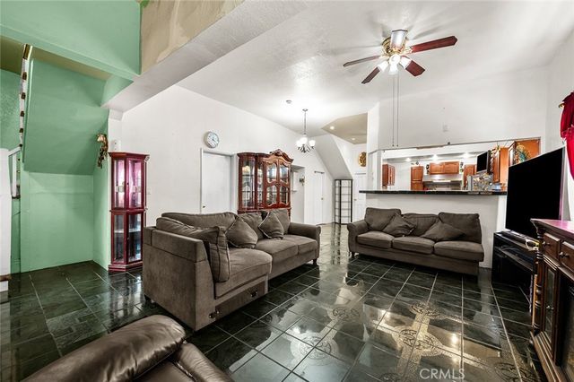 221 E 25th, Los Angeles, CA 90011