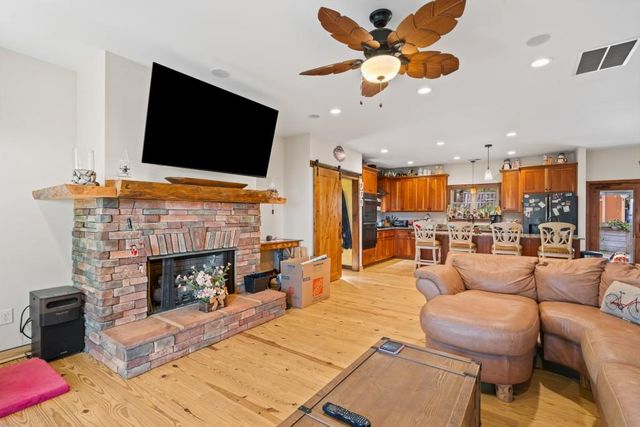 1688 Mulberry Circle, Jasper, GA 30143