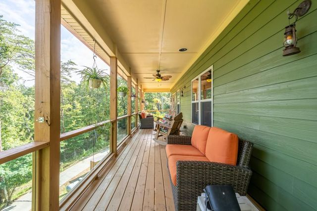 1688 Mulberry Circle, Jasper, GA 30143