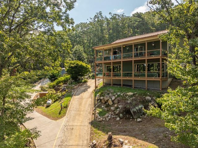 1688 Mulberry Circle, Jasper, GA 30143