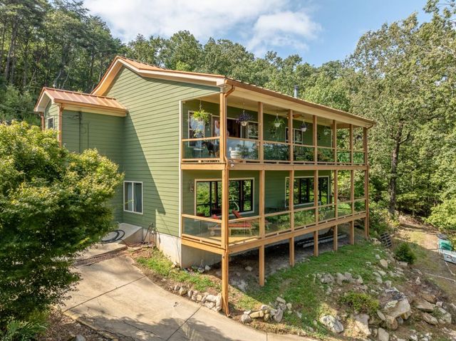 1688 Mulberry Circle, Jasper, GA 30143