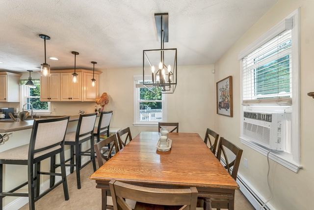 14 Juniper Lane, Nashua, NH 03063