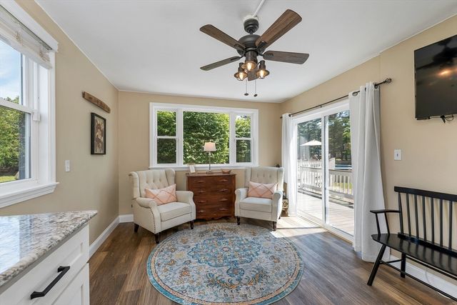 14 Juniper Lane, Nashua, NH 03063