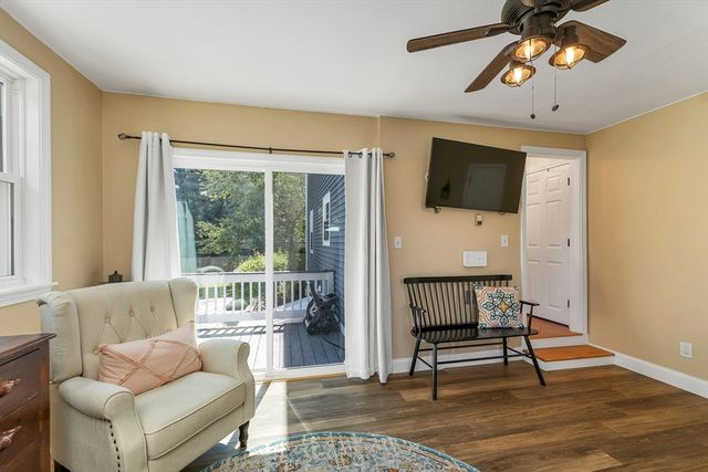 14 Juniper Lane, Nashua, NH 03063