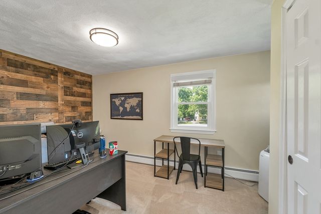 14 Juniper Lane, Nashua, NH 03063