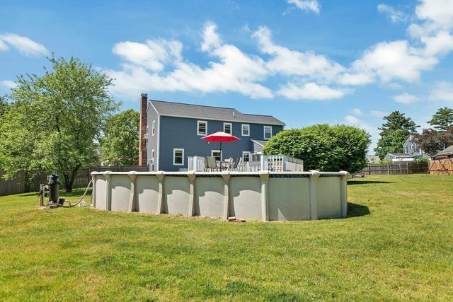 14 Juniper Lane, Nashua, NH 03063