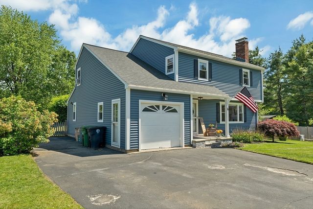 14 Juniper Lane, Nashua, NH 03063
